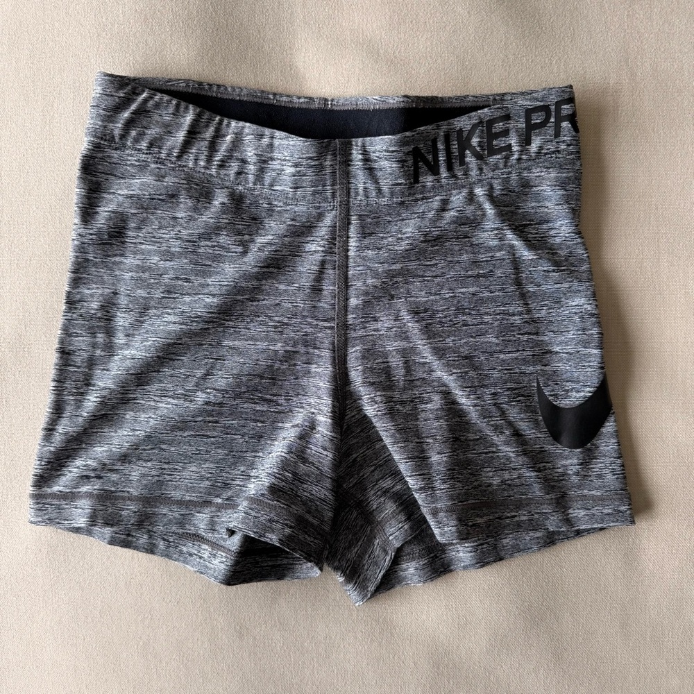 Nike Pro Heather Gray Women's Training Bike Shorts
